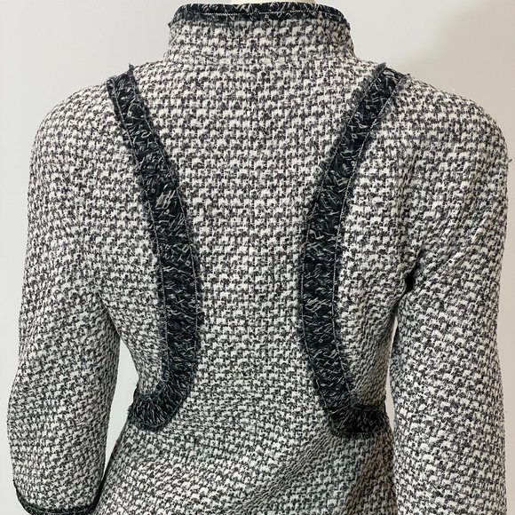 CHANEL NWT 13P $5500 WHITE/BLACK/GRAY BLAZER  40 - Picture 4 of 13